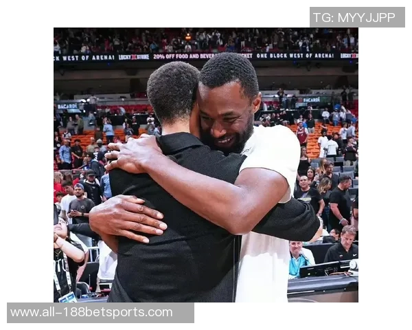 勇士与热火积极探讨维金斯交易可能性引发关注